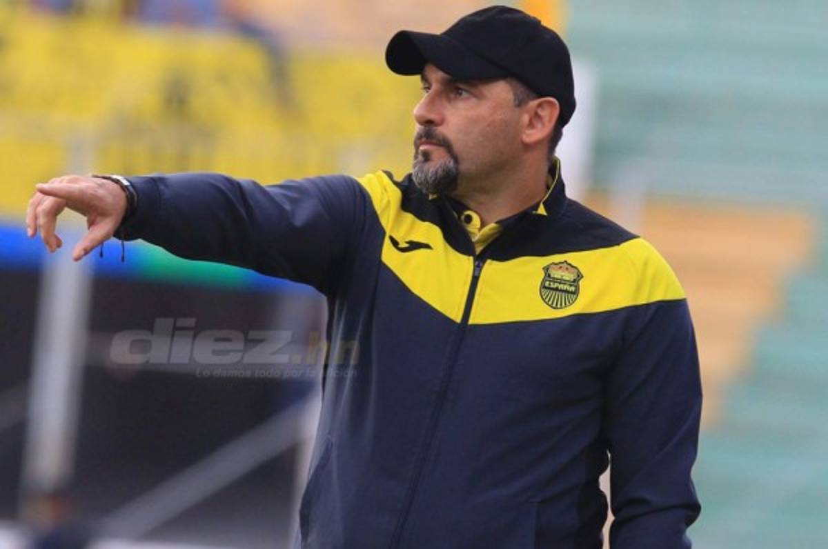 'Tato' García: 'Un penal a los tres minutos condiciona muchísimo'