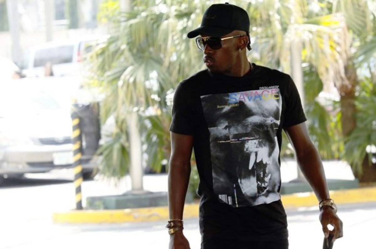 Alberth Elis viaja a Houston para iniciar pretemporada, pensando en Fenerbahçe