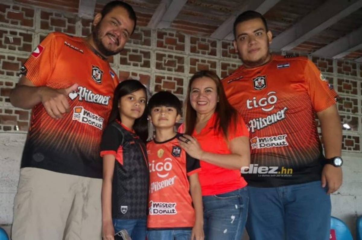 Aficionados del Águila llegan a ver partido ante Real España y se van maravillados de San Pedro Sula