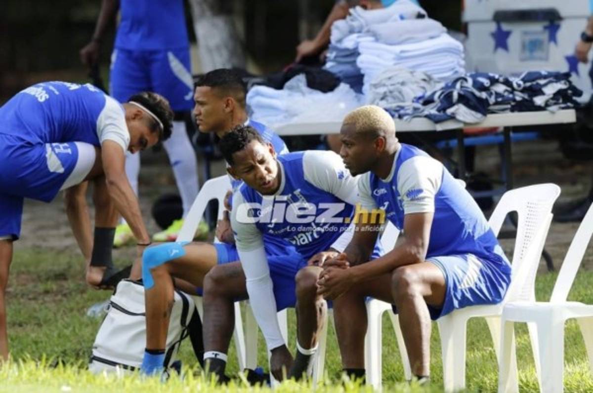 Así fue el entrenamiento de Honduras tras el desastre: Caras largas y charla del 'Bolillo' Gómez