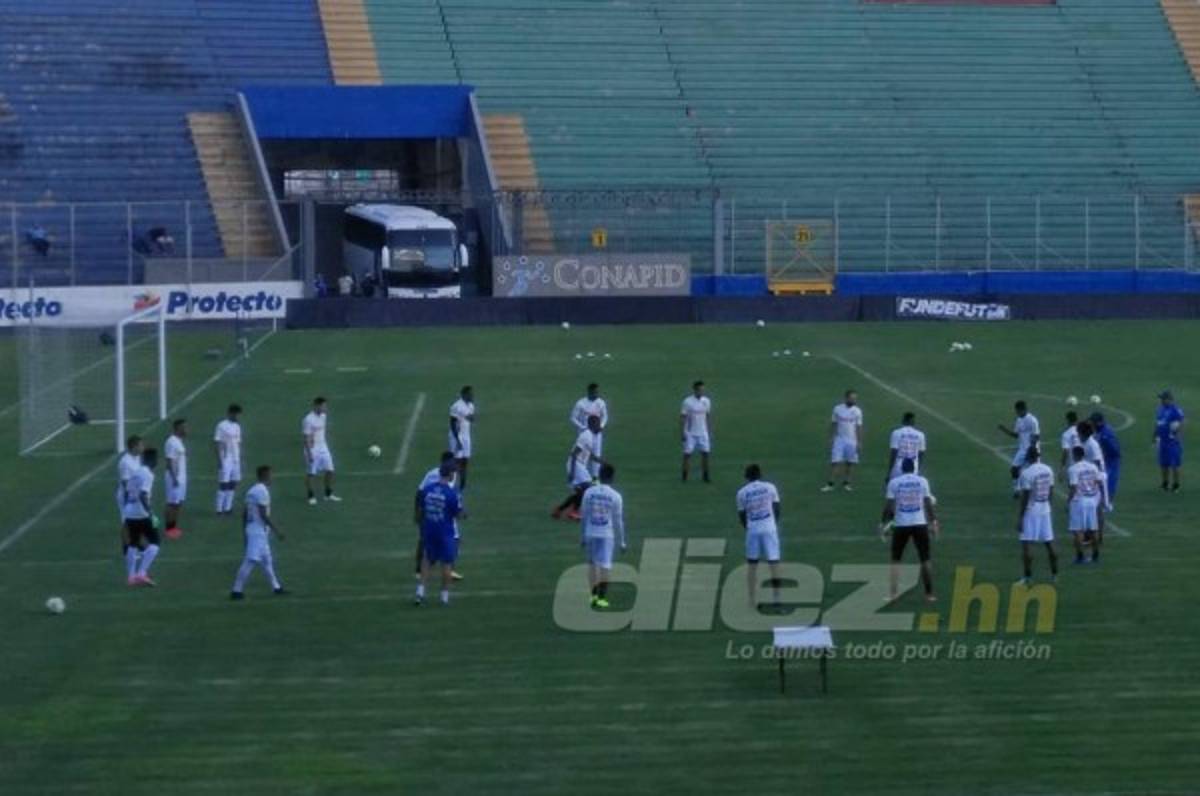 La Selección de Honduras inicia sus trabajos con ocho legionarios