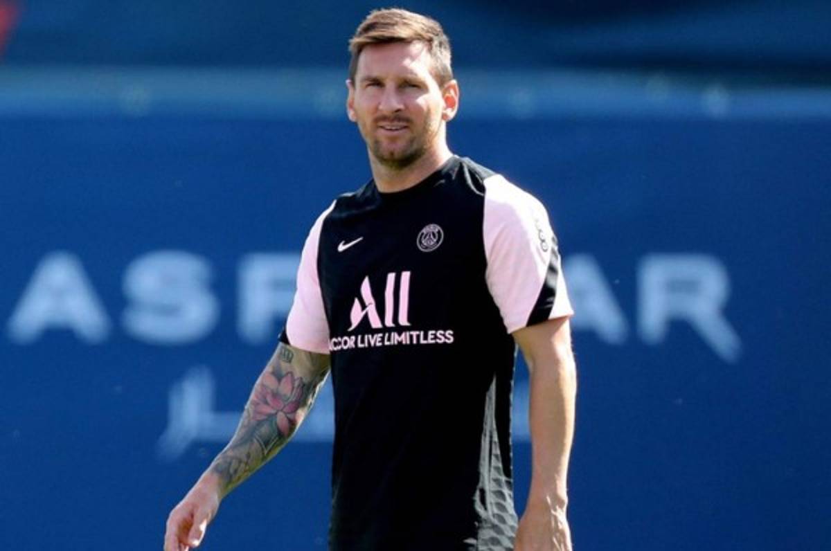 ''Jugué con Cristiano, Ibrahimovic, Neymar, Rooney, Bale, Mbappé, pero Messi es de otro mundo''