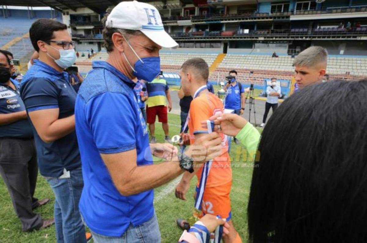 ¡Campeón nacional! Así festejó UPNFM su conquista del Torneo Sub-18 ante Olimpia y su estrella