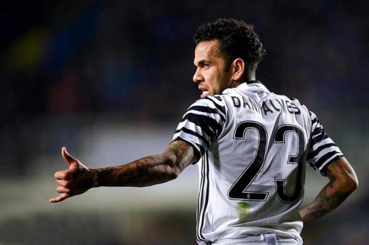 Juventus confirma que rescindirá contrato a Dani Alves