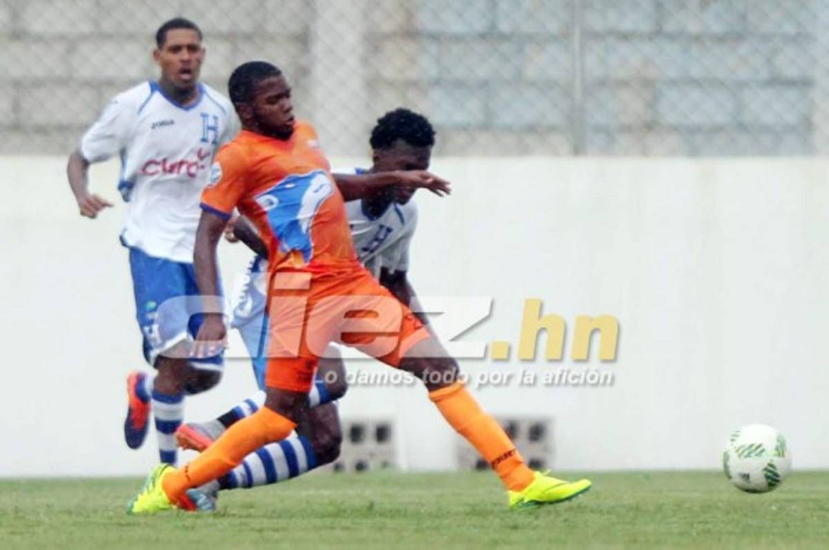 La Selección de Honduras cierra su preparación empatando contra la UPN-FM