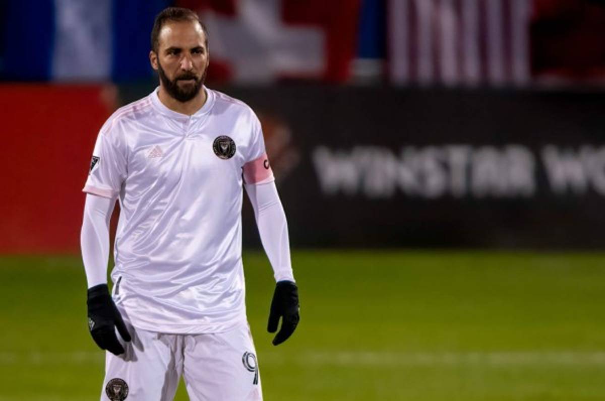 ¿Lo reconocen? Gonzalo Higuaín reaparece y sorprende con su nuevo e inusual look