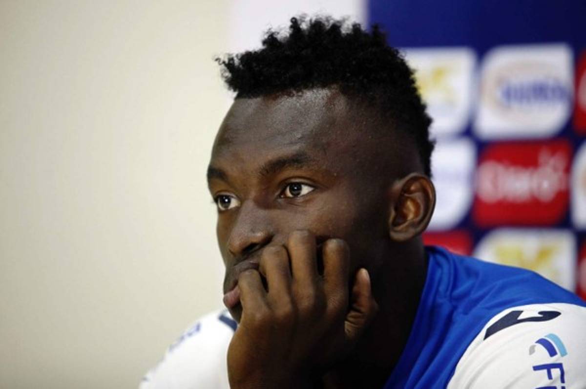 Alberth Elis explota: 'Quieren que uno se retire del fútbol'