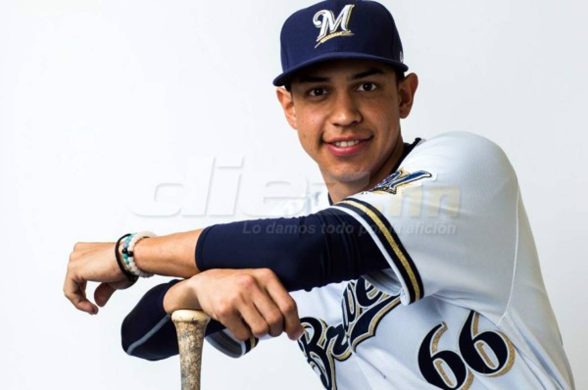 Milwaukee le asigna dorsal de Grandes Ligas al hondureño Mauricio Dubón