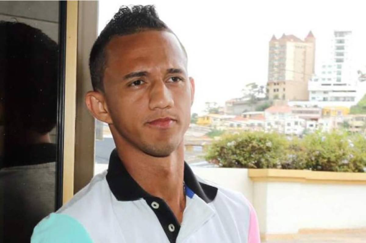 ¡El hondureño Diego Reyes ya es titular con el AE Larisa de Grecia!