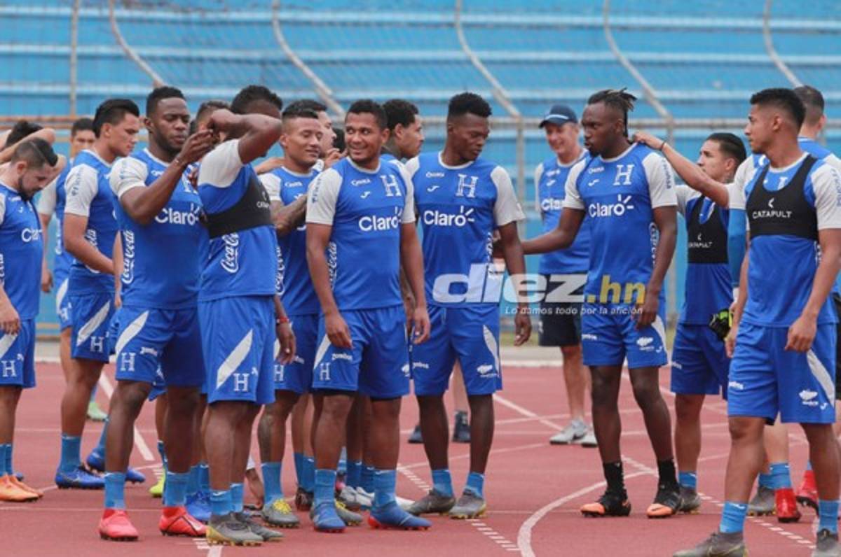 FOTOS: El 'enfado” de Coito, la ausencia en el entreno y la alegría del plantel