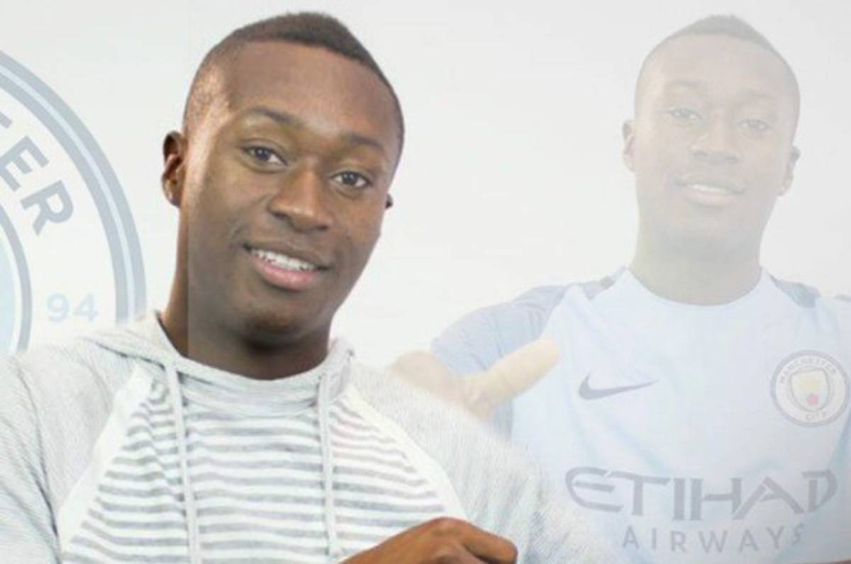 Manchester City confirma la baja del colombiano Marlos Moreno