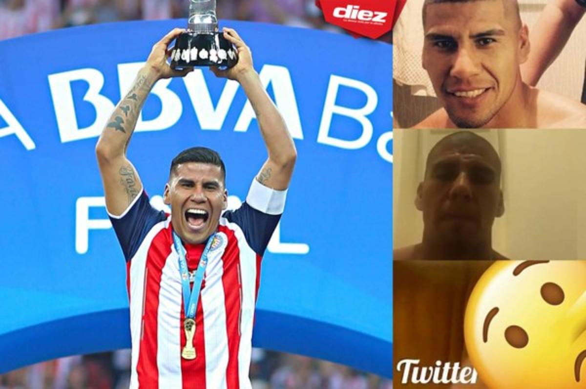 Filtran material del mexicano Carlos Salcido complaciéndose él mismo