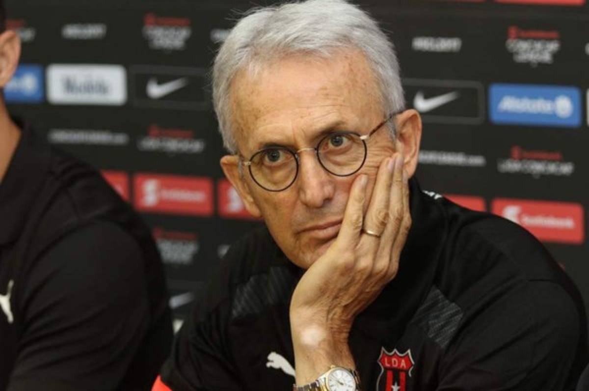 Benito Floro, extécnico del Alajuelense revela que en el club 'manudo' hay jugadores desleales