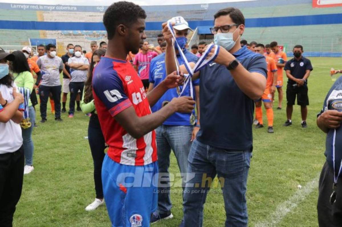 ¡Campeón nacional! Así festejó UPNFM su conquista del Torneo Sub-18 ante Olimpia y su estrella