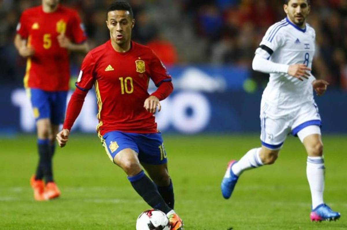 Thiago Alcántara es baja en España por un esguince en el ligamento interno
