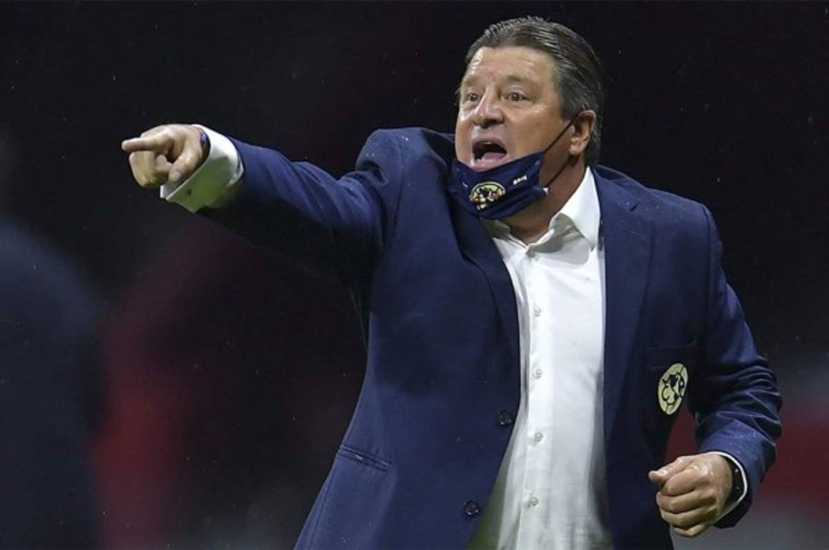 'Piojo' Herrera atiza contra la defensa de América en derrota ante León