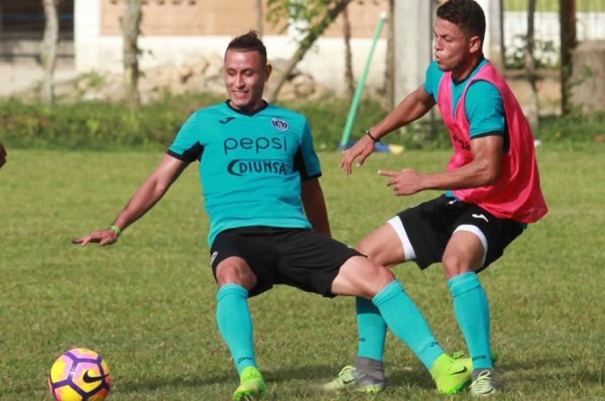 Marcelo Santos: 'Sabemos cómo se paran los equipos de Héctor Castellón'