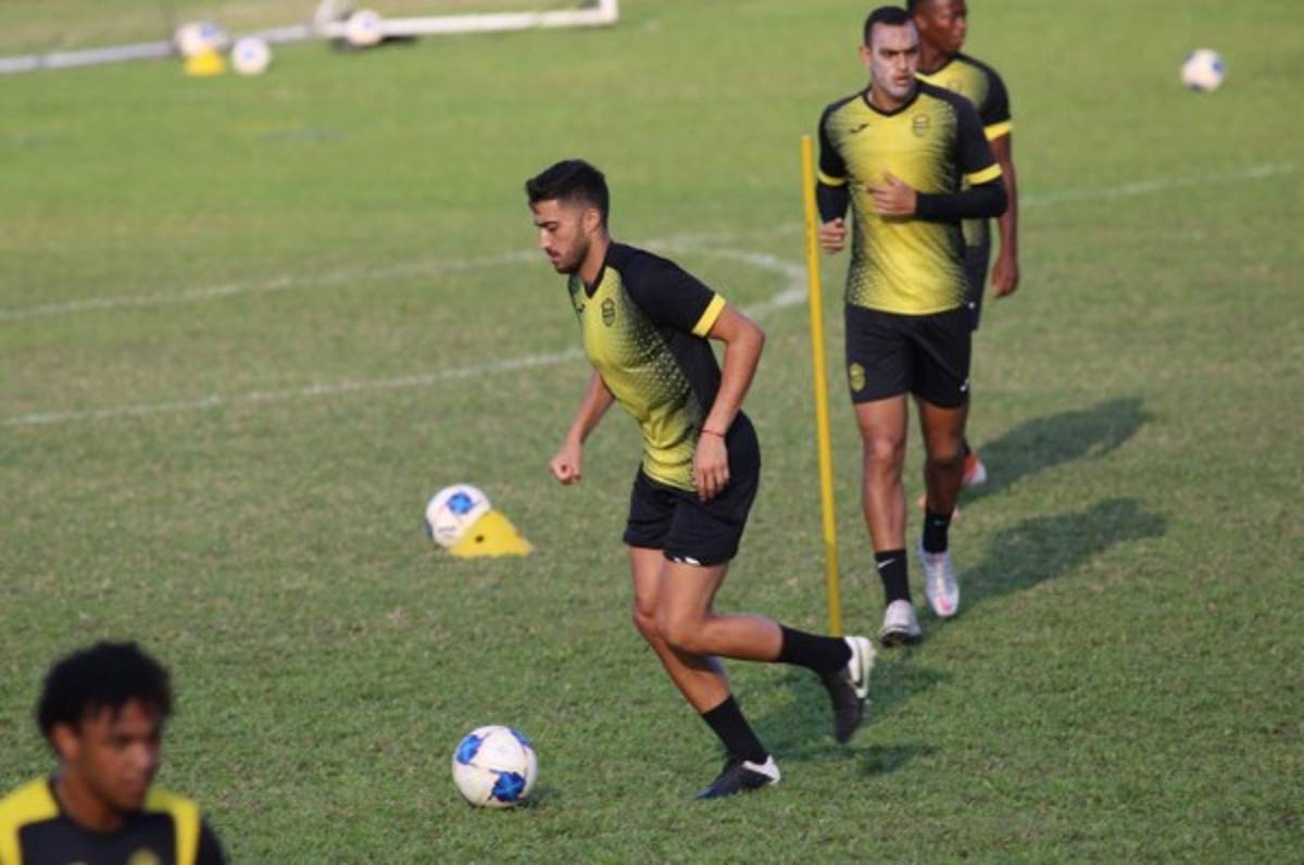 Real España: Llegó el pase internacional de Franco Flores y Ramiro Rocca se integra el lunes