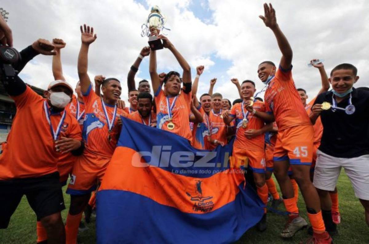 ¡Campeón nacional! Así festejó UPNFM su conquista del Torneo Sub-18 ante Olimpia y su estrella