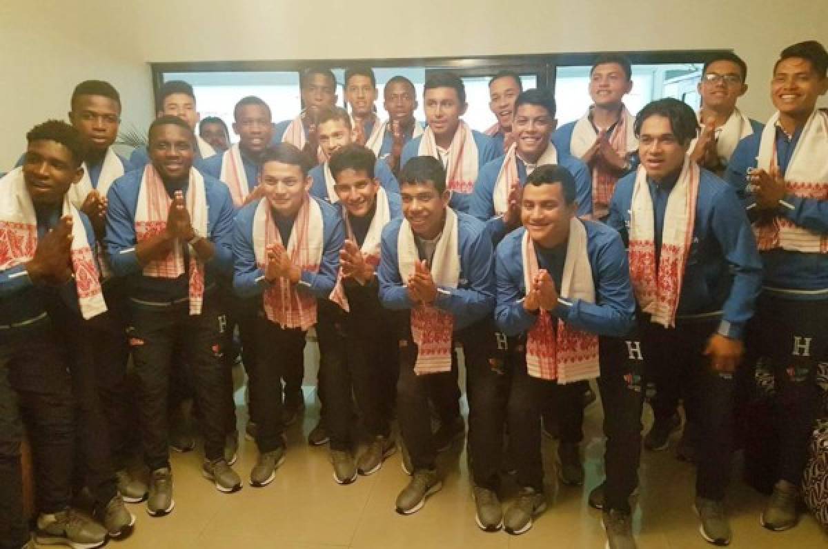La Selección Sub-17 de Honduras ya está en la India y sorprende con su saludo