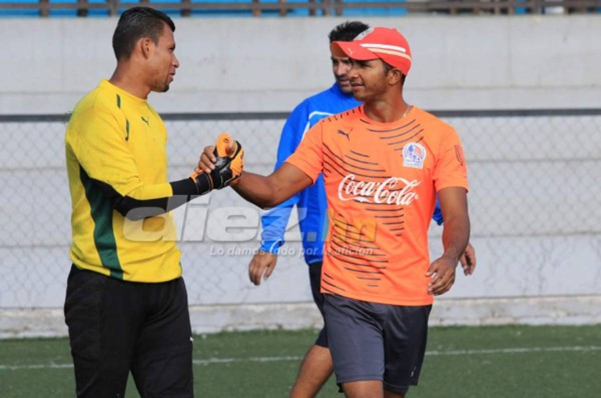 Donis Escober regresa a los entrenos del Olimpia tras fractura en pómulo