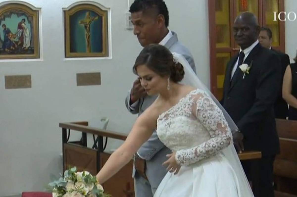 En la intimidad: Así fue la boda eclesiástica entre Carlo Costly y Tita Torres