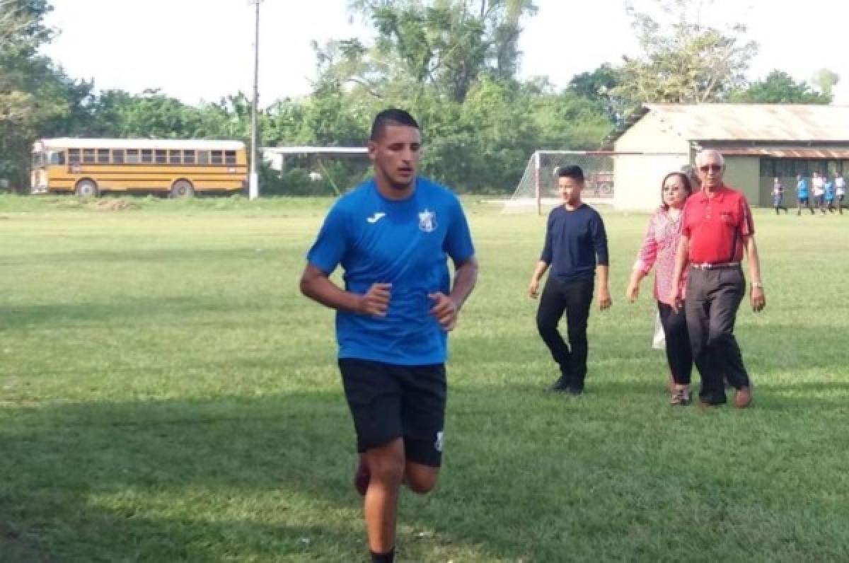 César Oseguera aparece entrenando con el Honduras del Progreso