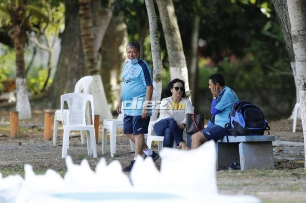 Así fue el entrenamiento de Honduras tras el desastre: Caras largas y charla del 'Bolillo' Gómez