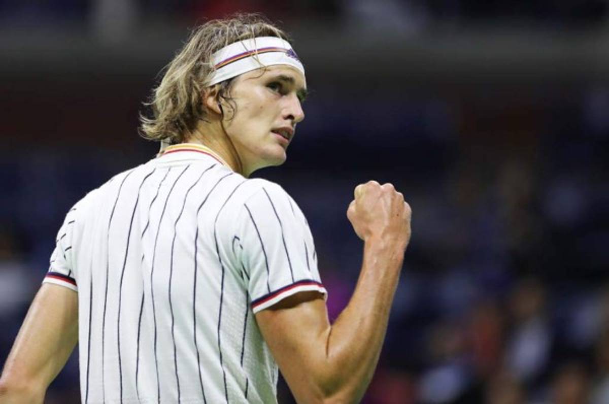 Zverev cierra jornada inaugural maratoniana en el US Open con triunfo