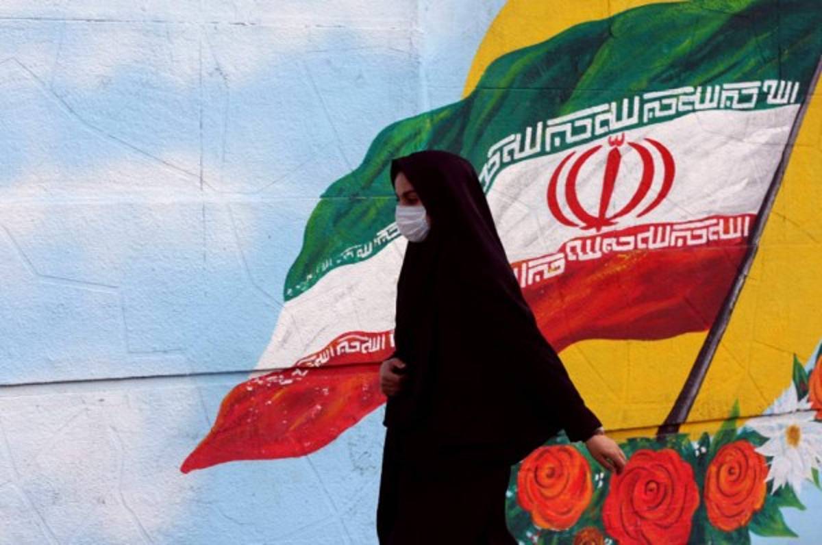 Irán anuncia 135 nuevos decesos, lo que eleva a 988 el total de muertos por coronavirus