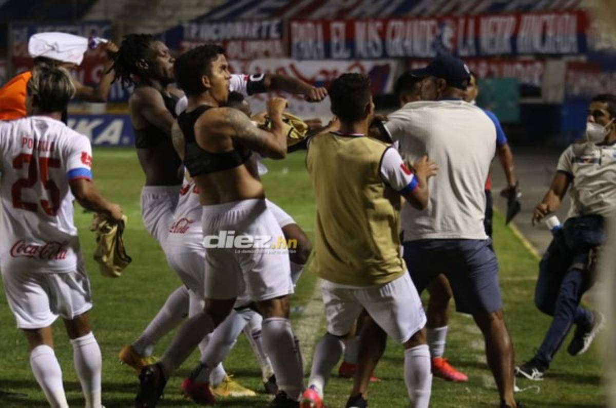 No lo viste en TV: El 'colado' en la celebración de Olimpia, la furia de Ever con Ninrod Medina y sin miedo al Covid-19  