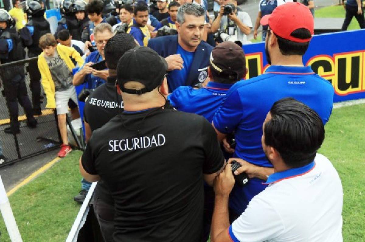 Diego Vázquez y su mensaje a Olimpia si vuelven a colocar 'guardaespaldas'