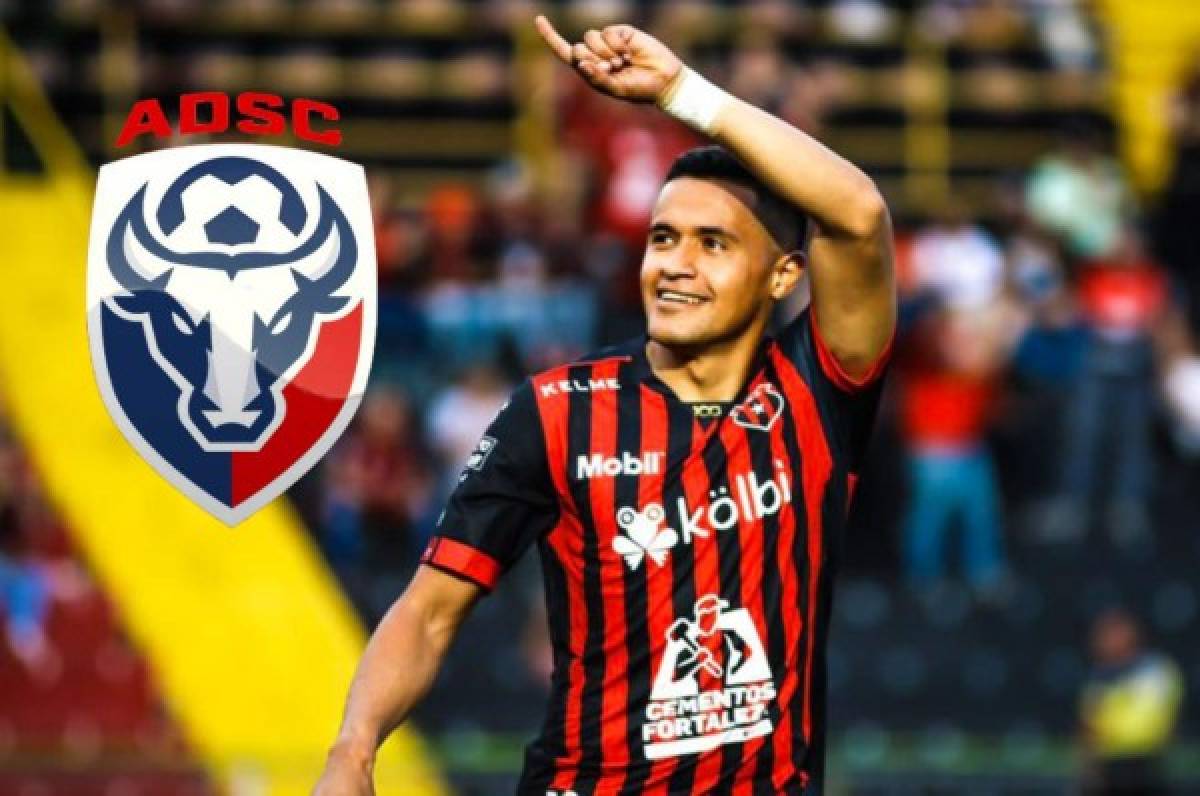 El delantero hondureño Roger Rojas está en la mira del San Carlos de la liga de Costa Rica