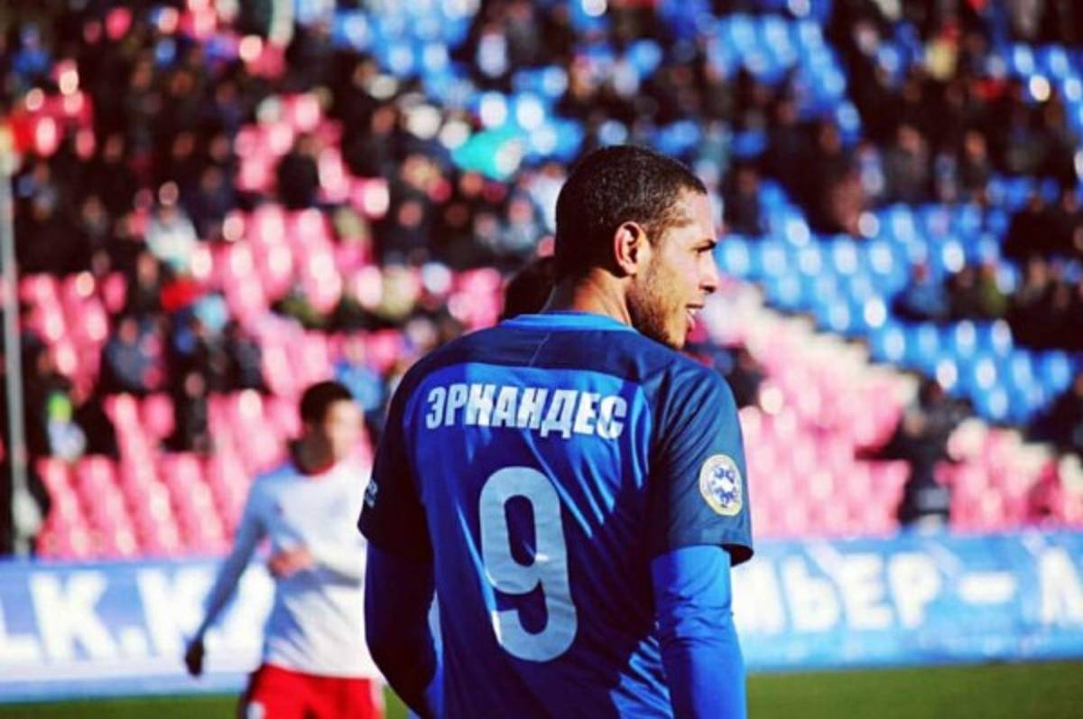 Eddie Hernández debuta en Kazajistán en triunfo del Irtysh Pavlodar