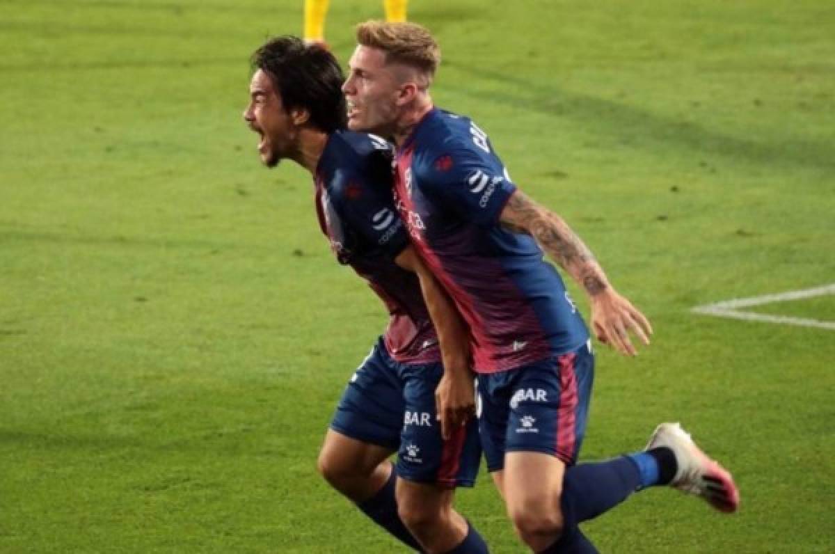 Huesca tumba al Zaragoza de la segunda plaza y se mete en la pelea por ascenso directo con el Cádiz de 'Choco' Lozano