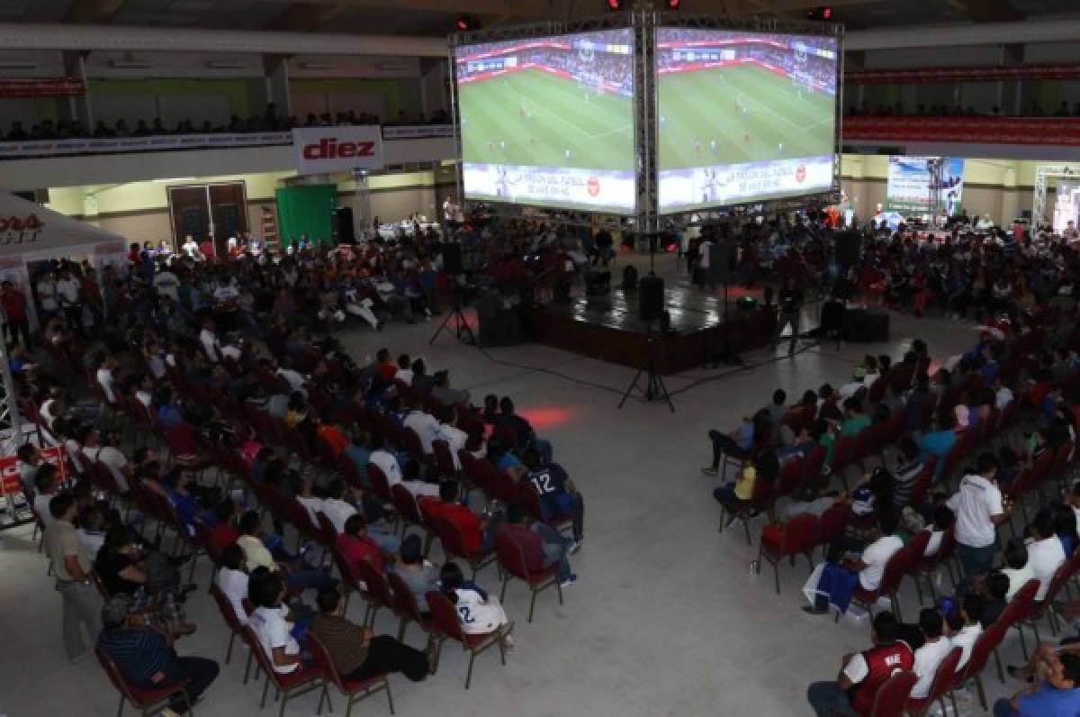 Aficionados fueron consentidos en el estadio virtual de Diez