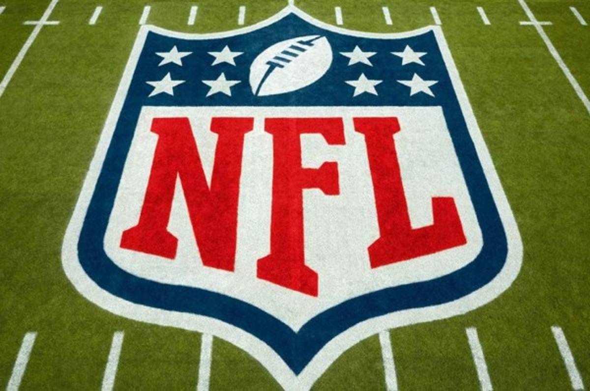 Un jugador de NFL demandó a aerolínea por supuesta agresión sexual en vuelo