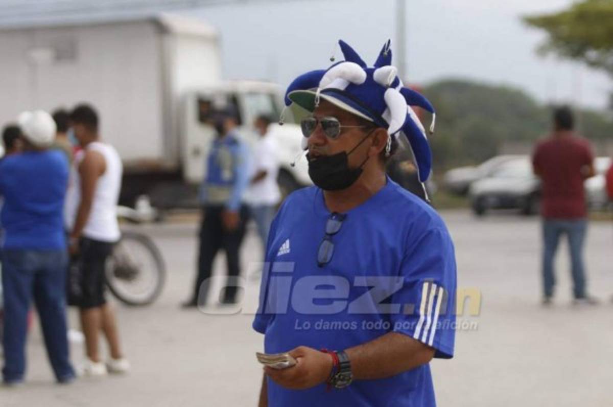 ¡Todo listo para ver a la H! La fiesta que se vive en el estadio Olímpico horas antes del Honduras- EUA