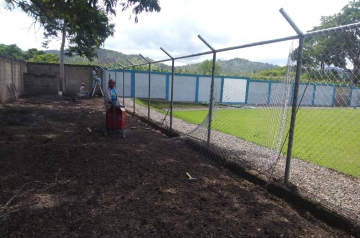 ¡Es una belleza! Conoce el nuevo estadio Municipal de Salamá, Olancho