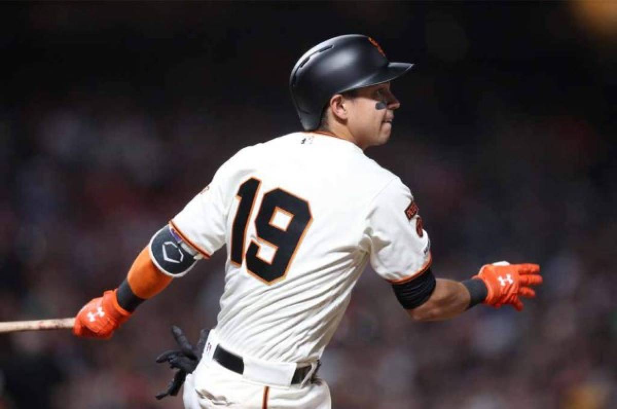 Paliza de los Bravos de Atlanta a los Gigantes de San Francisco y a Mauricio Dubón