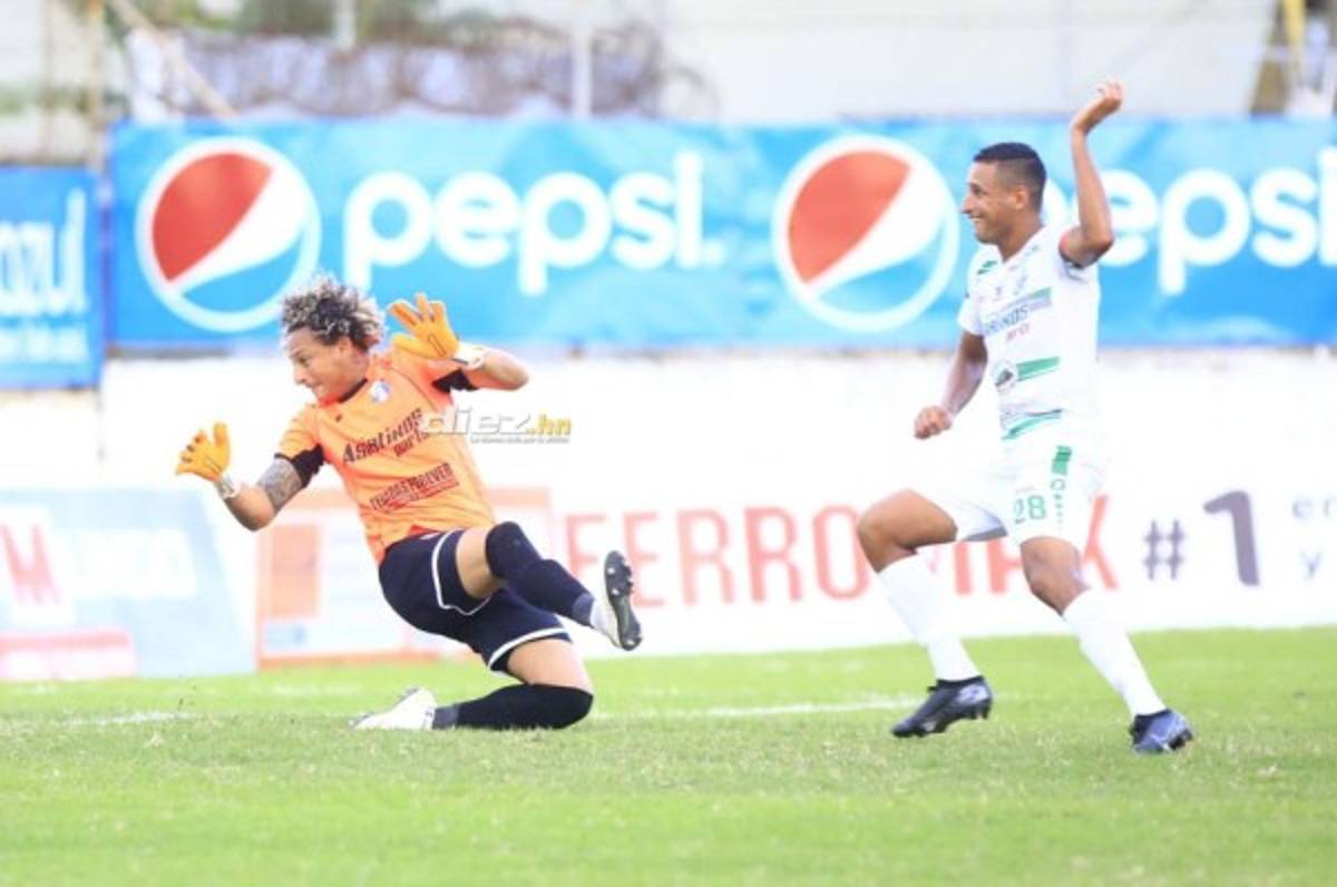 Fotos: El amargo debut del 'Palomo” Rodríguez y la gris tarde de Diego Vázquez