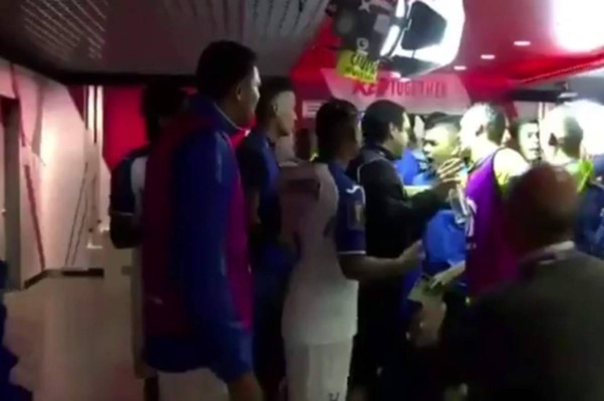 ¿No lo viste? Qué gesto hizo que Amado Guevara explotara y a quién saludó Pinto