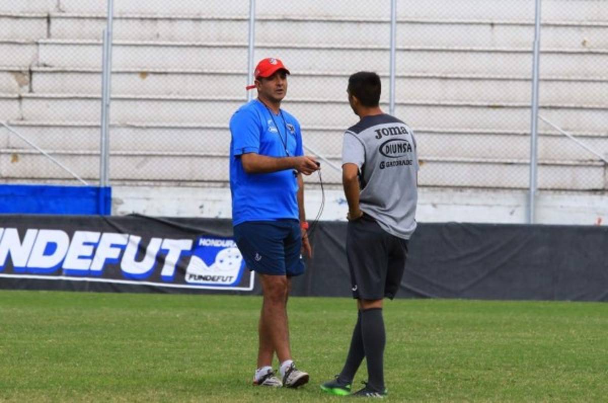 A dos años de su muerte: Las mejores fotos de Santiago Vergara con Motagua