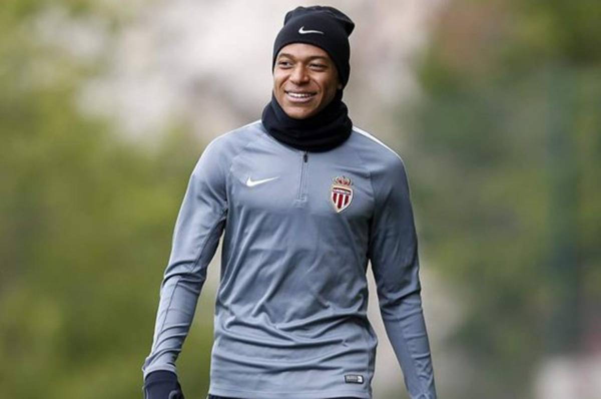 Arsene Wenger visitó a Mbappé para intentar ficharlo en el Arsenal