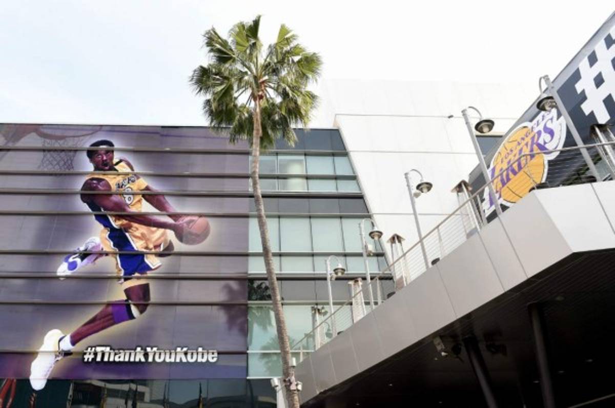Así está el ambiente en el partido de despedida de Kobe Bryant