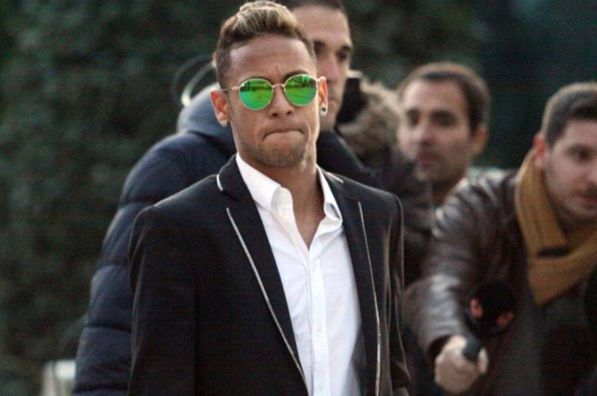 Neymar se prepara para celebrar su cumpleaños en una tremenda fiesta