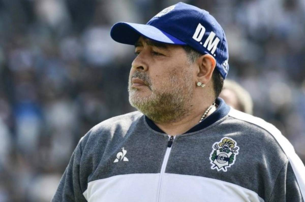 El reconocido delantero que Maradona quiere sacar del retiro para llevárselo al Gimnasia