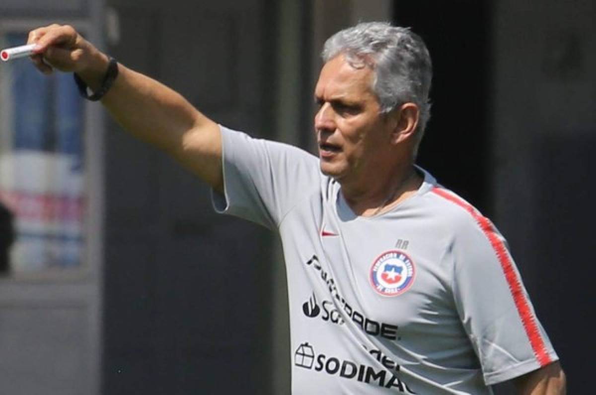 Reinaldo Rueda pone en vilo su continuidad al mando de selección de Chile