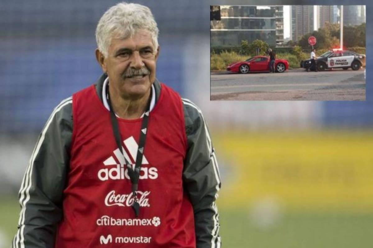 'Tuca' Ferreti es detenido en su lujoso Ferrari en Monterrey