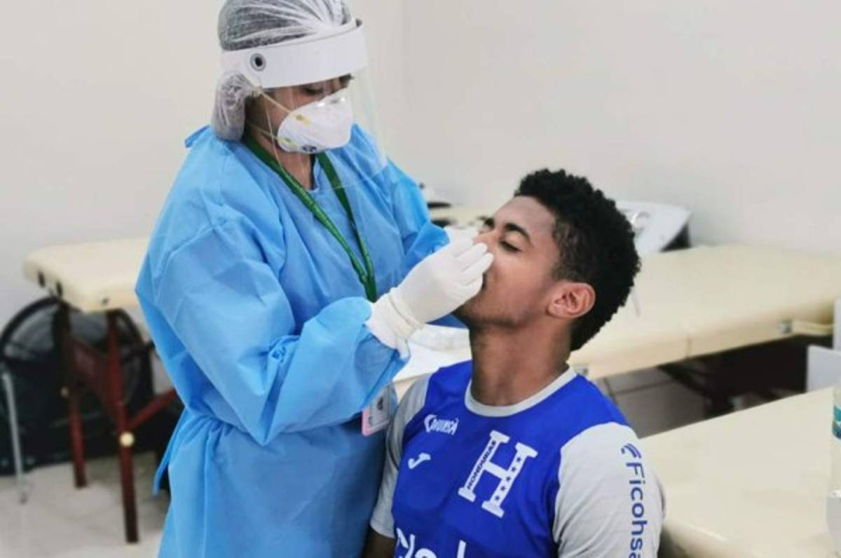 ¡Dos se vieron complicados! Estos son los jugadores hondureños que han dado positivo por covid